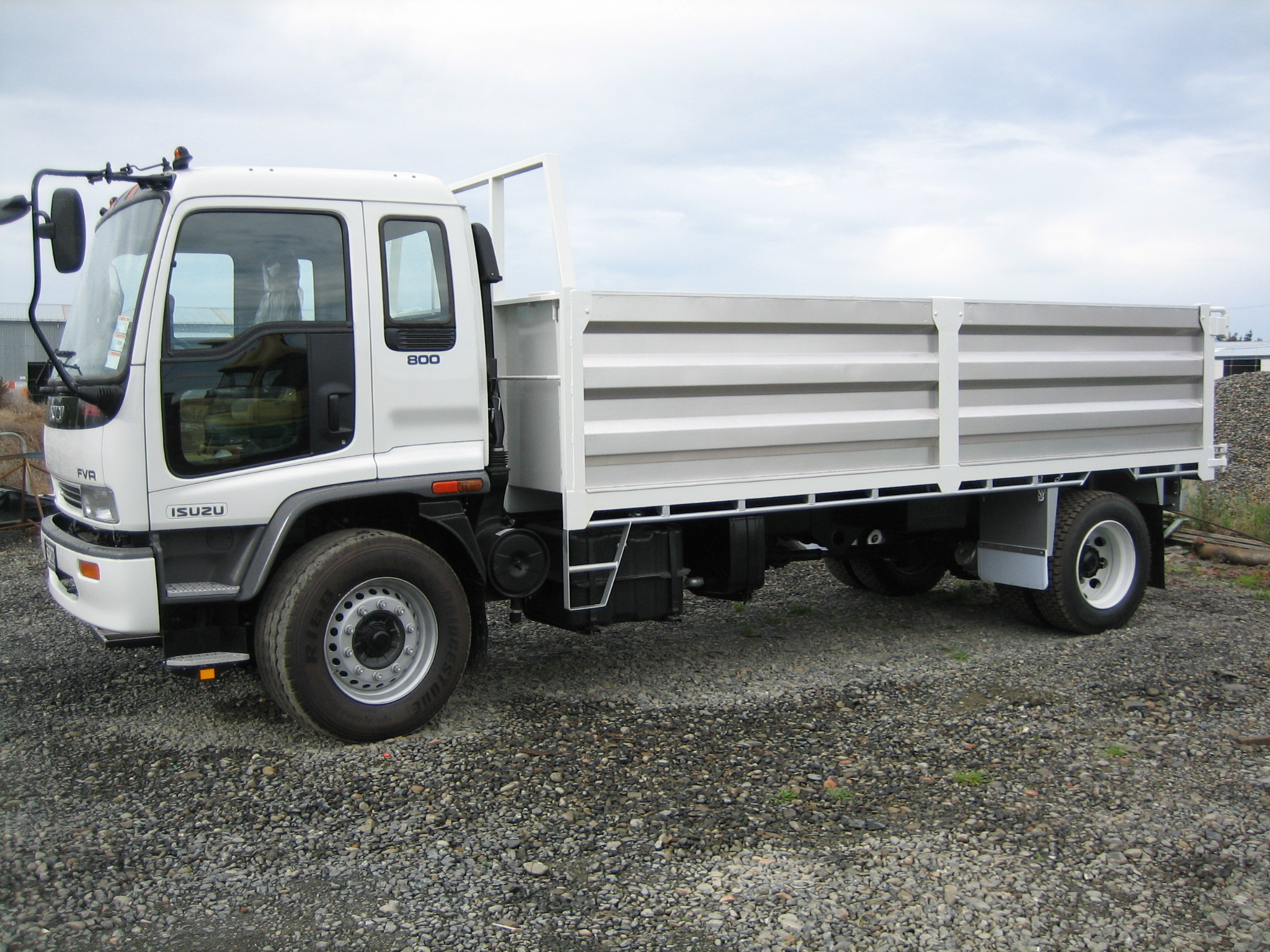 Lift Out Side Tipper